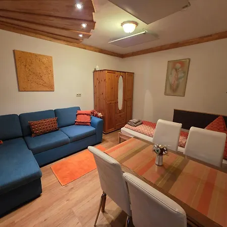 Tolnaricum Apartment *